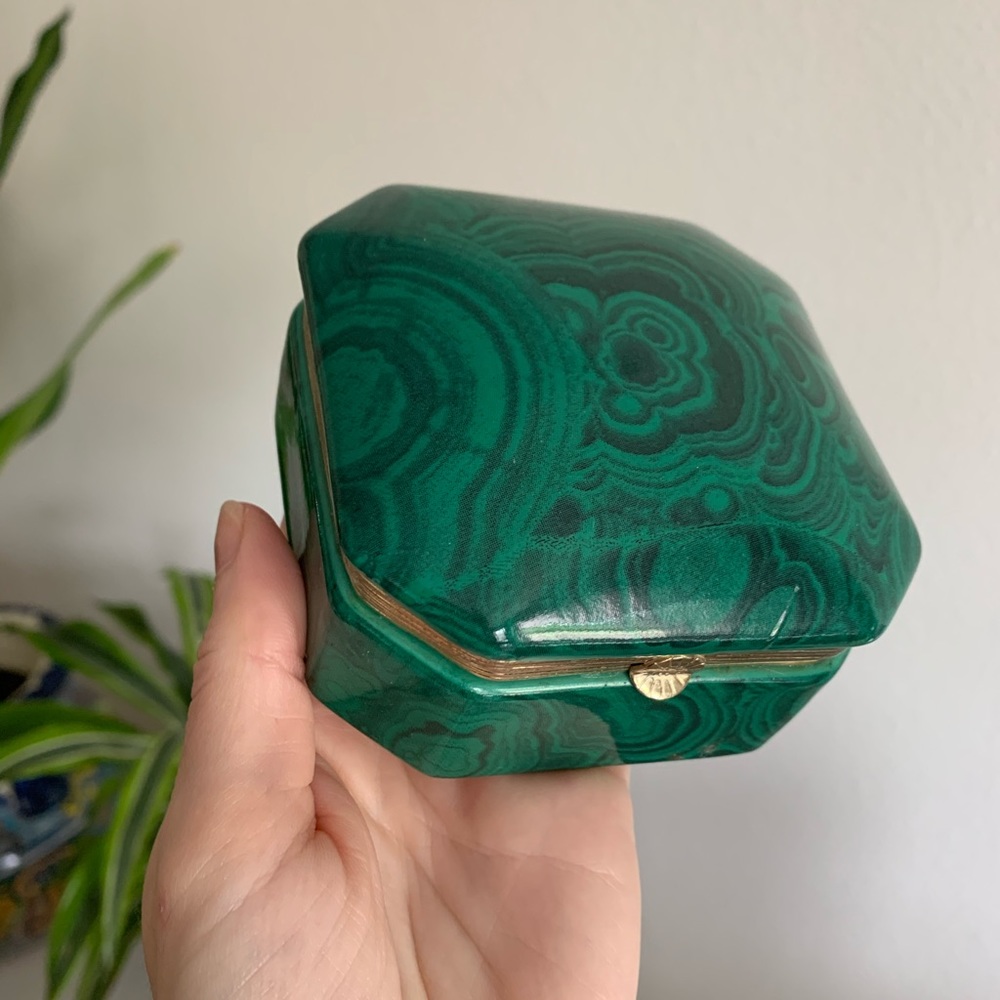 Vintage Malachite jewelry box - Picture 2 of 4